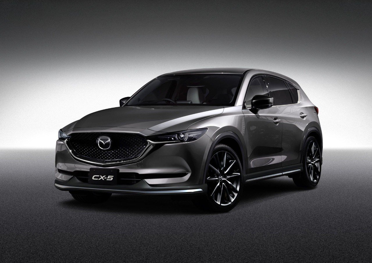 Một chiếc Mazda CX-5, mẫu xe Crossover (CUV) phổ biến tại Việt Nam