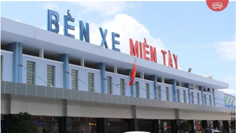 Toàn cảnh Bến xe Miền Tây Sài Gòn đông đúc hành khách