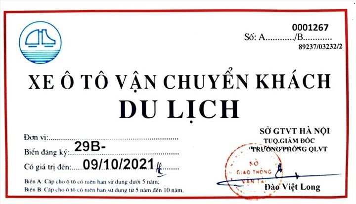 Biển hiệu xe ô tô vận chuyển khách du lịch: Thủ tục mới nhất