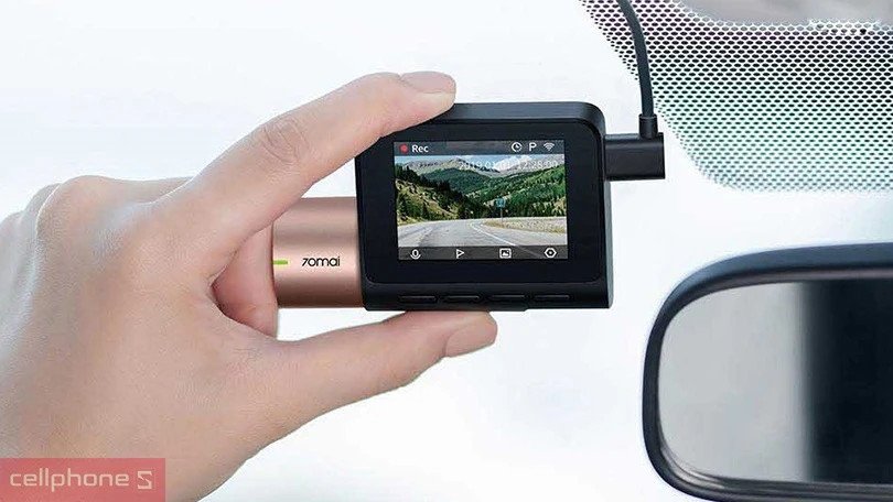 Camera hành trình xe ô tô ghi lại toàn cảnh đường đi