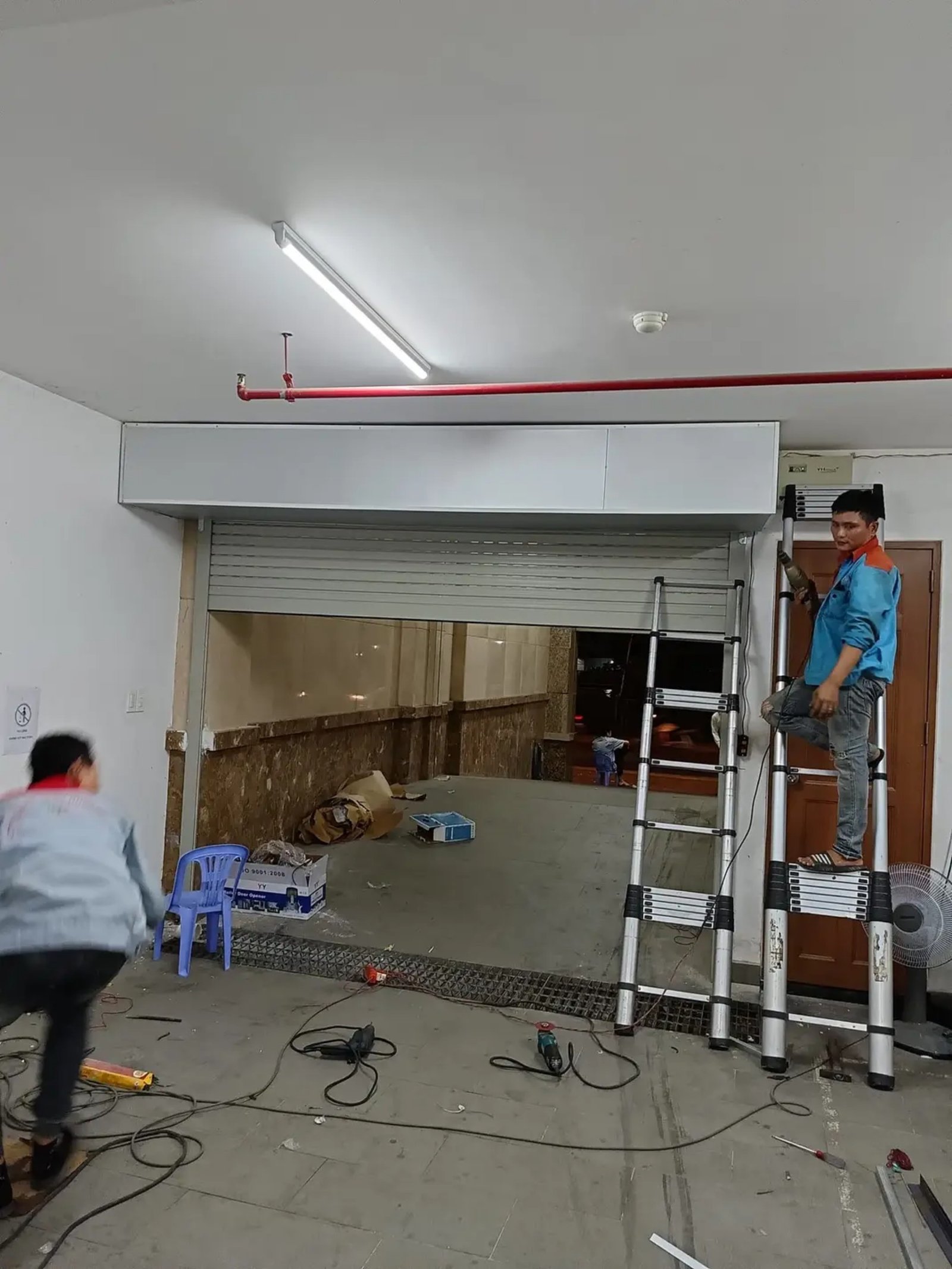 Cửa cuốn nhà xe hiện đại