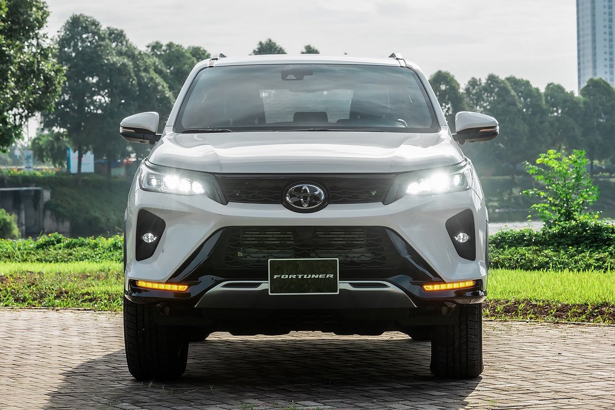 Hình ảnh xe ô tô Fortuner: Khám phá chi tiết mẫu SUV đa dụng