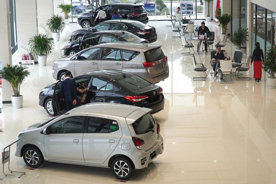 Giá xe ô tô sẽ giảm do thị trường tồn kho và nhu cầu giảm