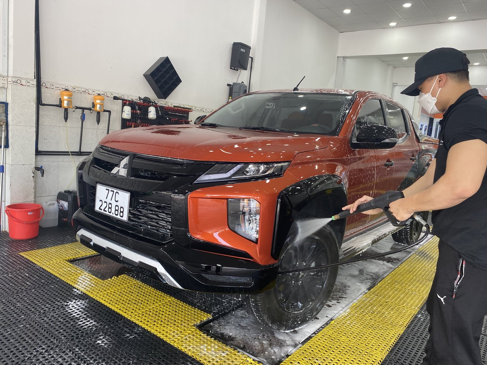 Quy trình rửa xe ô tô 20 bước chuyên nghiệp tại Proauto.vn