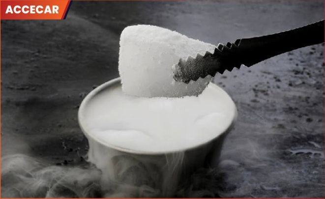 Cửa Xe Ô Tô Bị Móp: Hướng Dẫn Khắc Phục Hiệu Quả Dùng đá khô để sửa vết móp trên cửa xe ô tô
