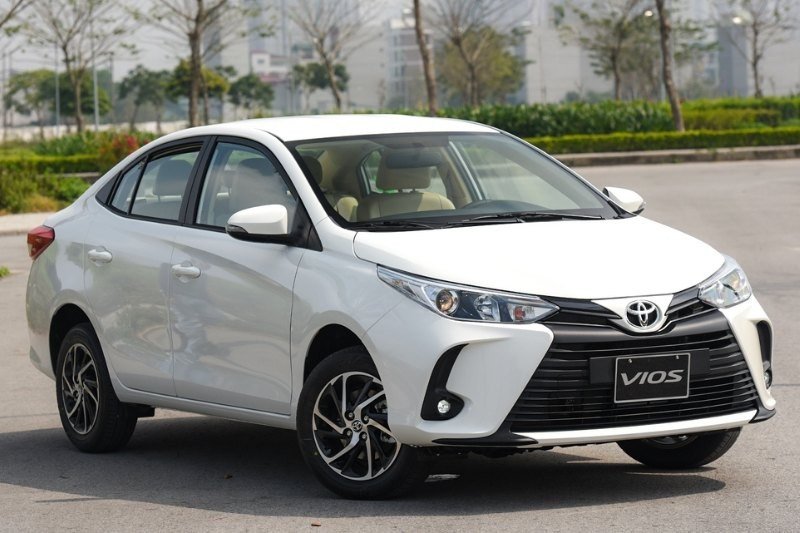 Hành động thay dầu xe ô tô Vios định kỳ giúp bảo vệ động cơ