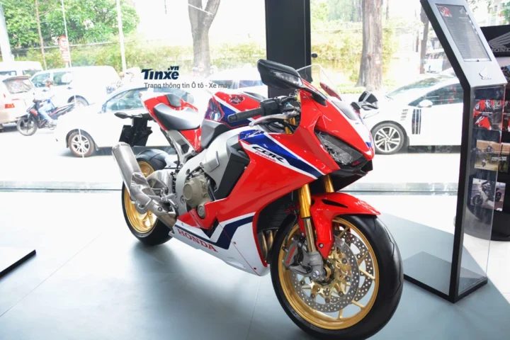 cbr1000rr-gia-2026-cap-nhat-moi-nhat-va-anh-gia-chi-tiet_657