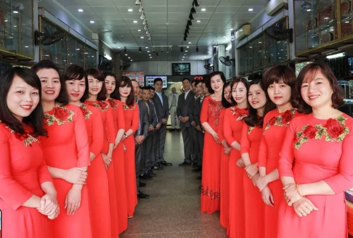 Cửa hàng Tiệm Vàng Ngọc Hà trưng bày đa dạng sản phẩm