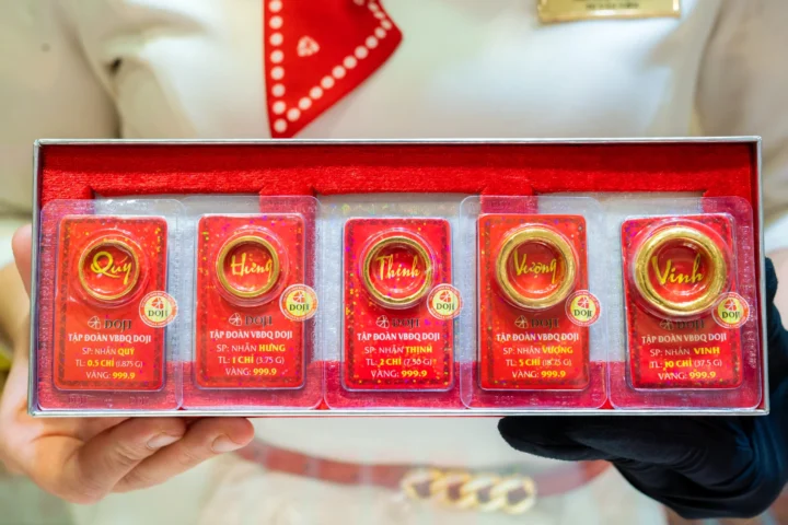 Cửa hàng vàng sang trọng