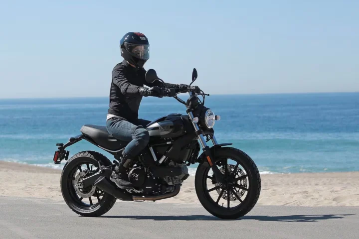 Ducati Scrambler Sixty2 phong cách cá nhân