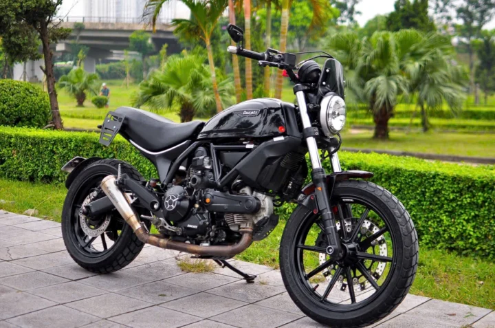 Ducati Scrambler Sixty2 vận hành linh hoạt