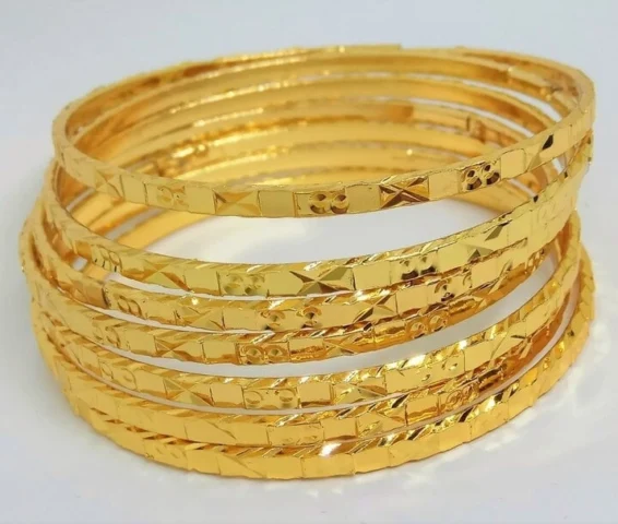 Hình ảnh minh họa về vàng 18K