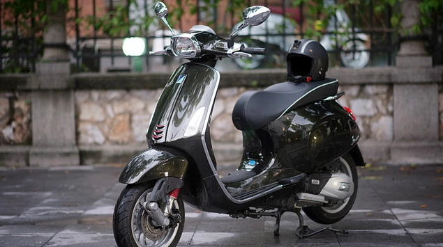 Hình ảnh xe Vespa thanh lịch