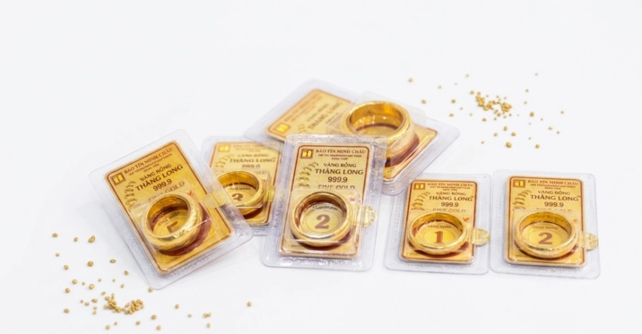 Minh họa nhẫn vàng 9999 sáng bóng