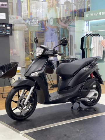 Piaggio Liberty S màu đen cá tính