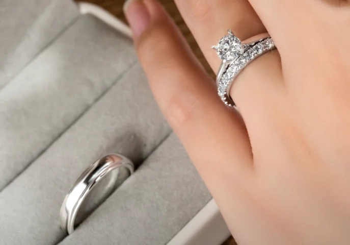 So sánh vàng trắng và các loại vàng khác