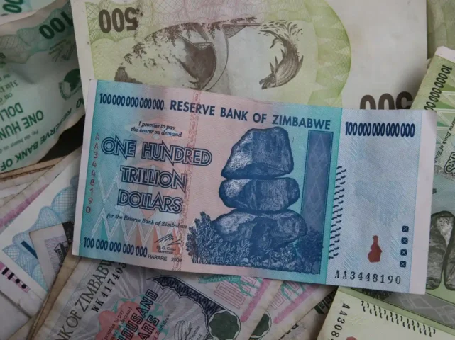 tien-zimbabwe-tu-sieu-lam-phat-en-hy-vong-phuc-hoi-nam-2026_285