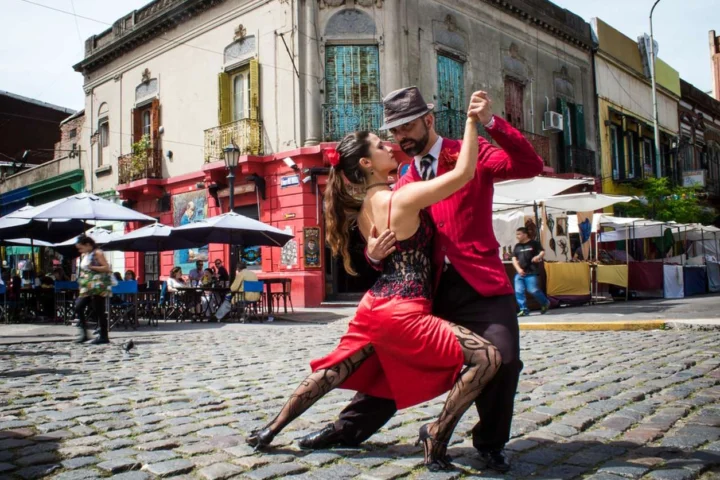 at-nuoc-nao-la-que-huong-cua-ieu-nhay-tango_646