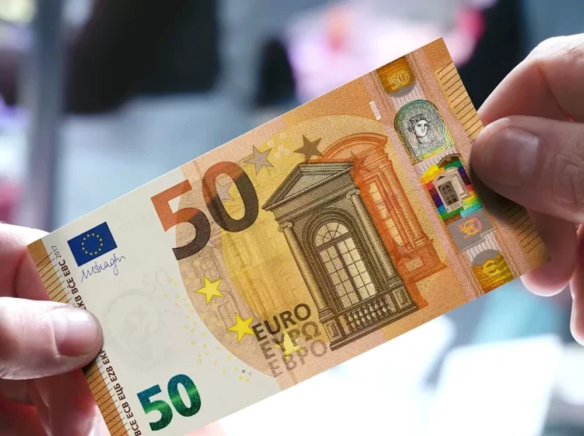 Các mệnh giá tiền giấy Euro