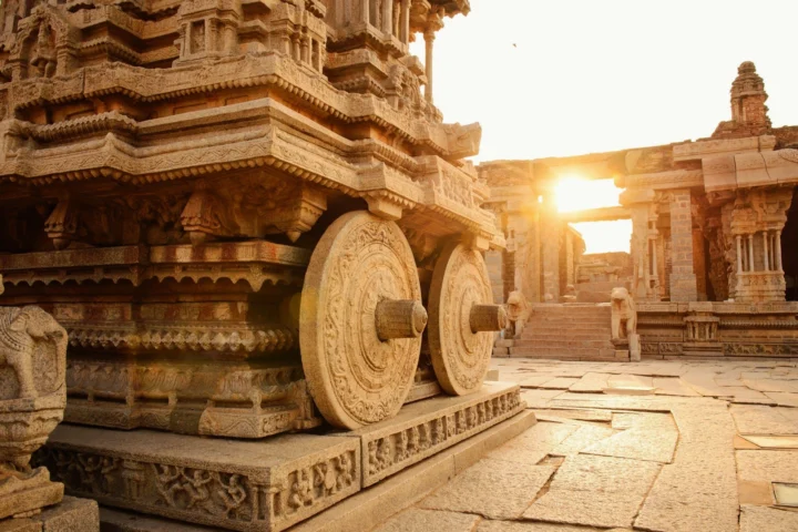 Cận cảnh các chi tiết điêu khắc trên đền Konark
