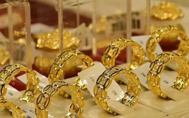 Chi tiết giá nhẫn vàng 9999