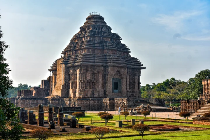 Cỗ xe ngựa khổng lồ tại Đền thờ Mặt Trời Konark