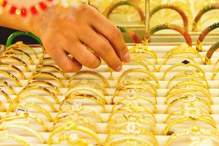 Giá vàng năm 2000 và những điều cần biết