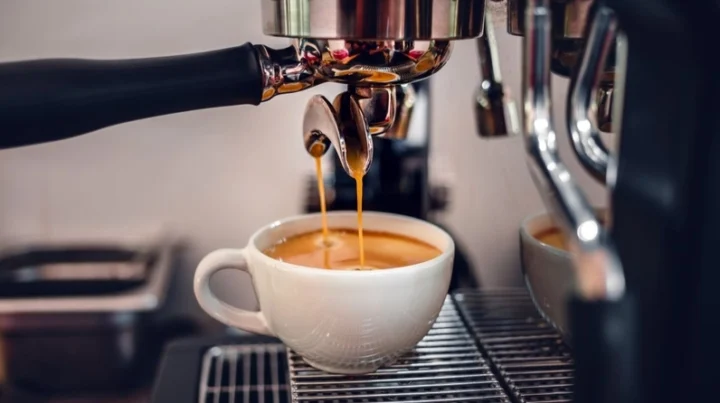 Nguồn Gốc Cà Phê Espresso: Bí Mật Từ Nước Ý Lớp crema đặc trưng của espresso