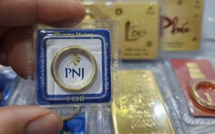 SJC vs PNJ: Phân tích chuyên sâu về đầu tư vàng 2026 Nên mua vàng miếng SJC hay PNJ?