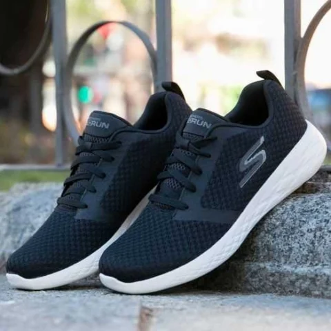 Nhà máy sản xuất giày Skechers