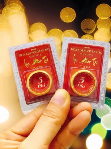 Tiệm vàng Hoa Kim Nguyên Đà Nẵng trưng bày sản phẩm