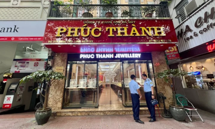Tiệm Vàng Phúc Thành: Định Hướng Tương Lai Ngành Trang Sức 2026 Tiệm Vàng Phúc Thành - Không gian mua sắm sang trọng