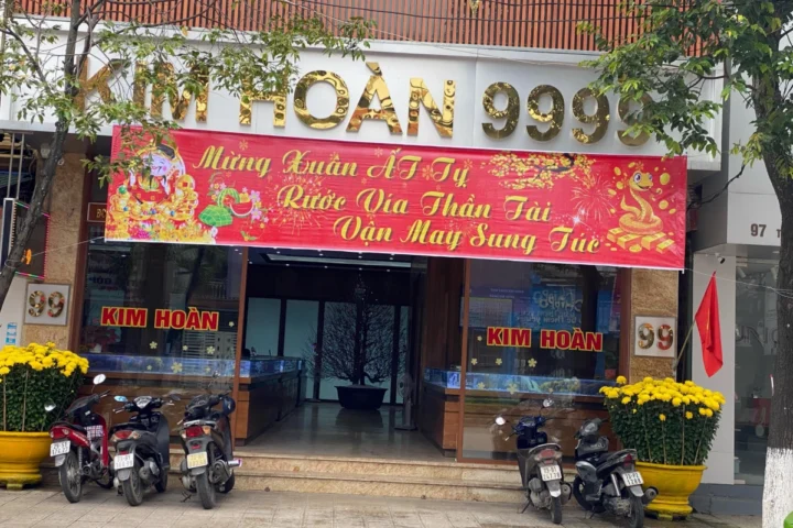 Tiệm Vàng Kim Hoàn Đồng Hới: Hướng Dẫn Chọn Trang Sức Vàng 2026 Trang sức vàng cao cấp tại tiệm vàng